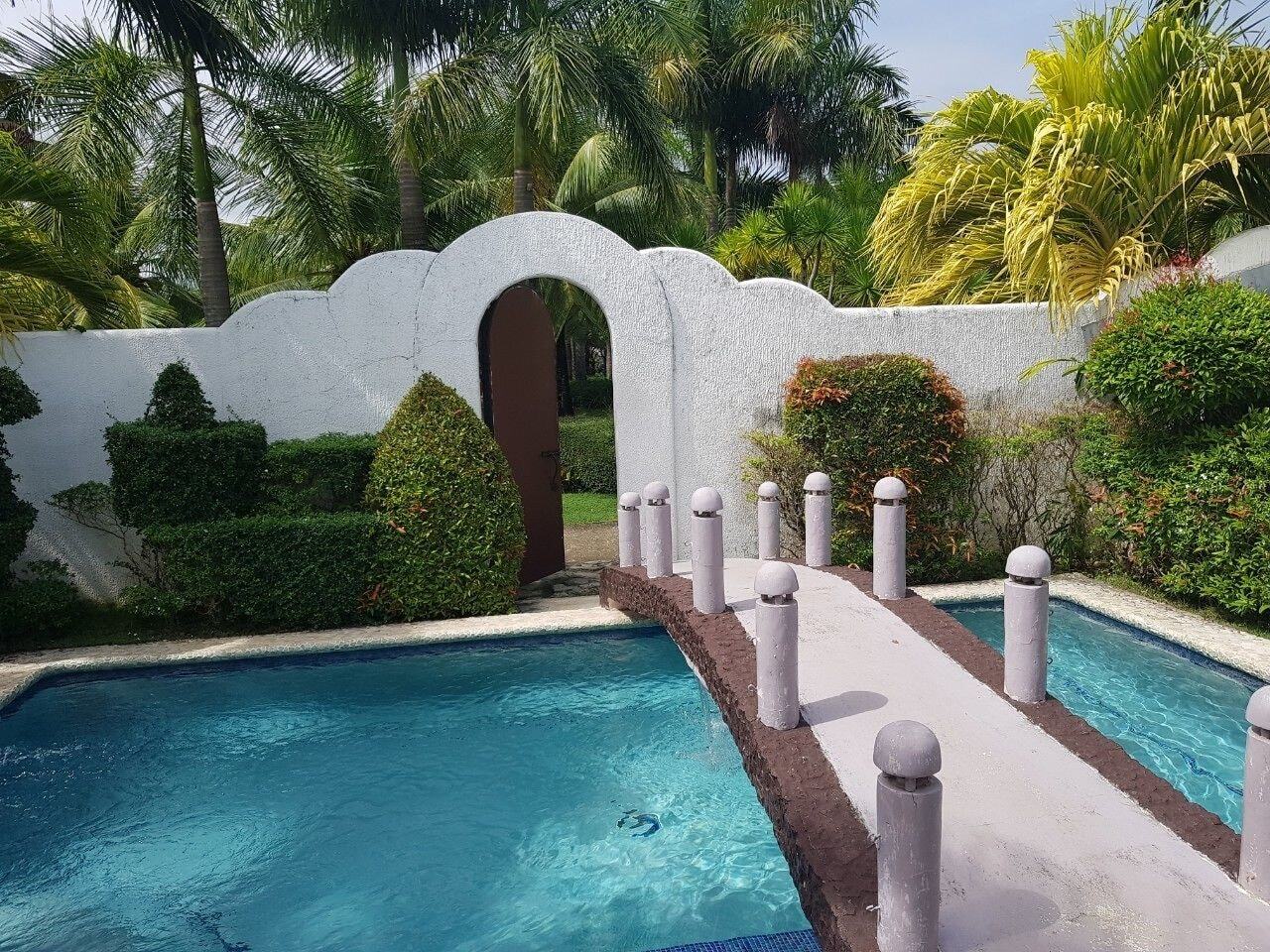 Mactan Isla Resort Мактан Екстериор снимка